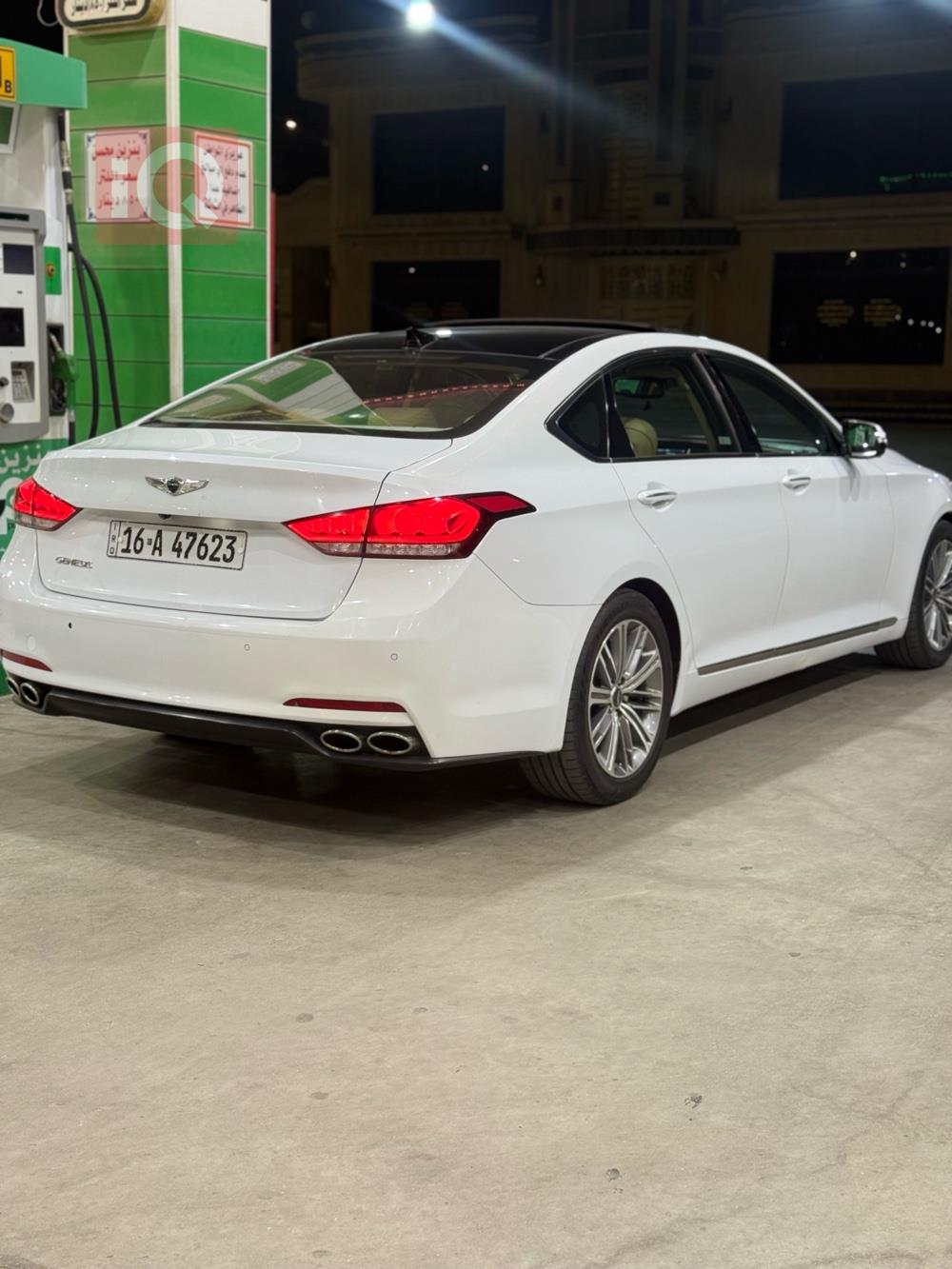 هیوندای جێنسس